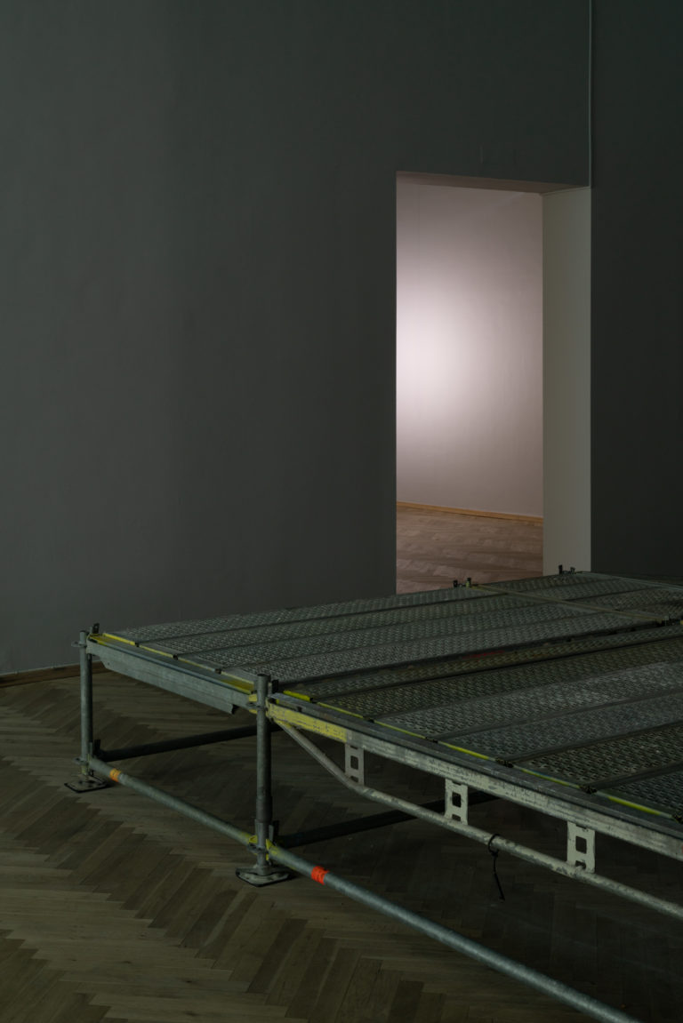 detalje fra stillads skulptur