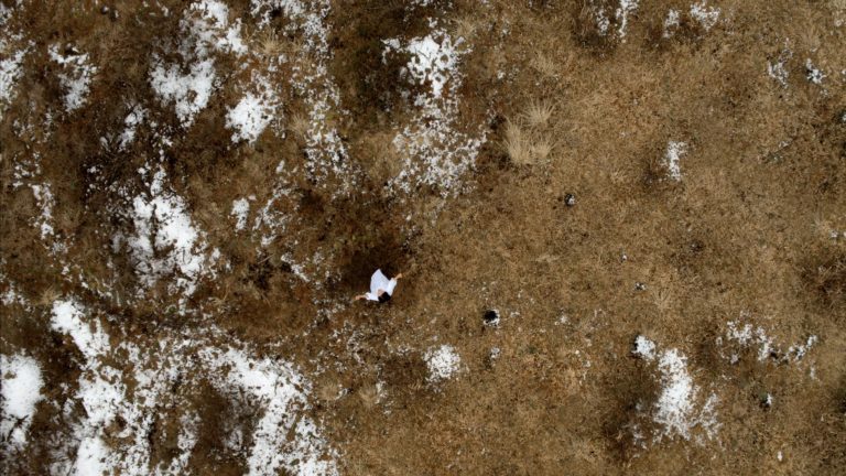 landskab filmet fra luften via drone